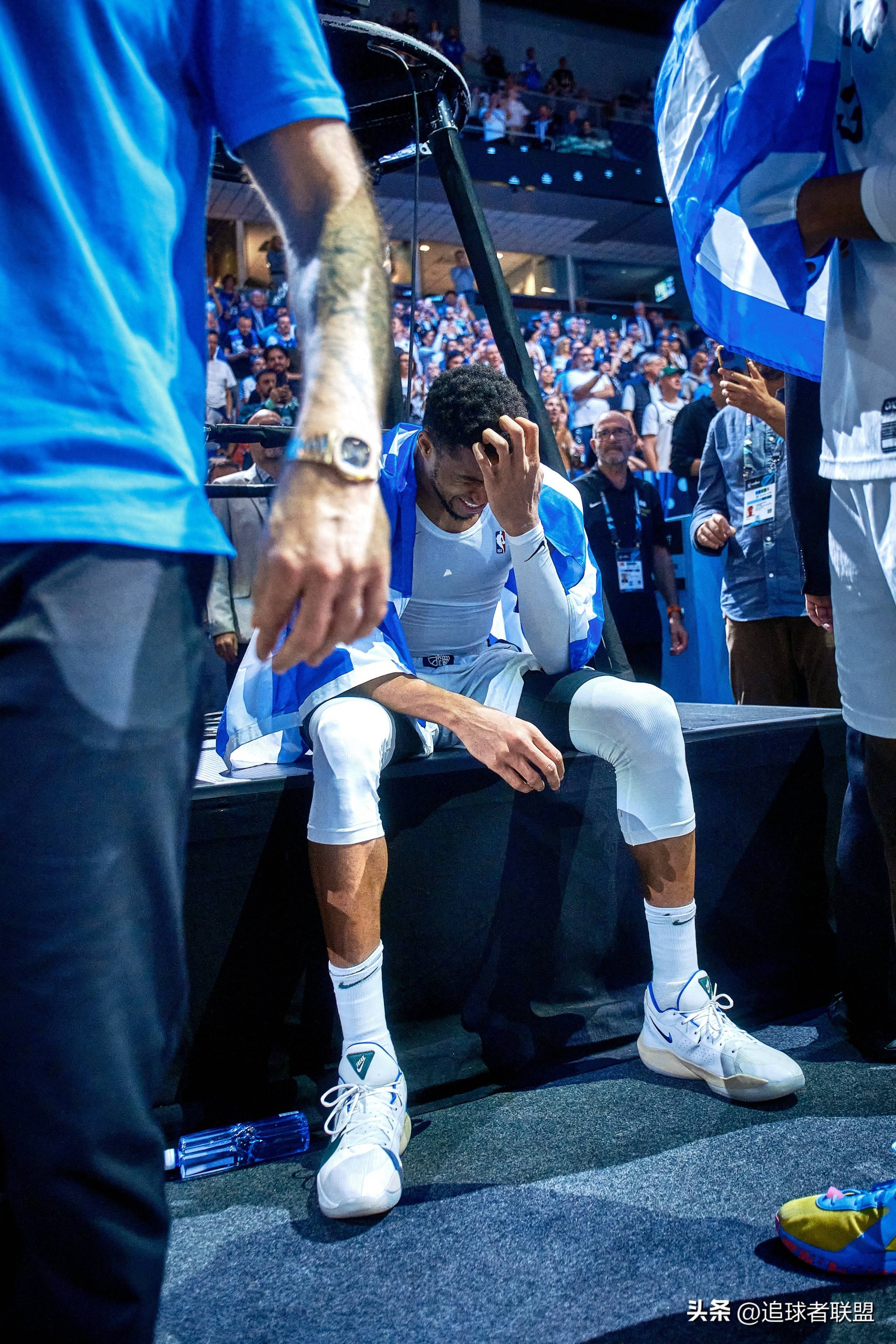 开云体育-字母哥连续十五场比赛得分超过势不可挡，雄鹿挑战极限！的简单介绍