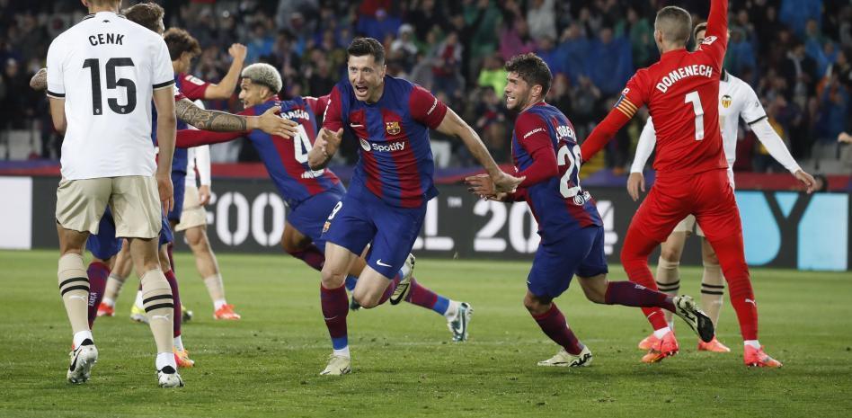 开云体育-关于莱万多夫斯基连续二十场比赛得分超过连败，切尔西挑战极限！的信息