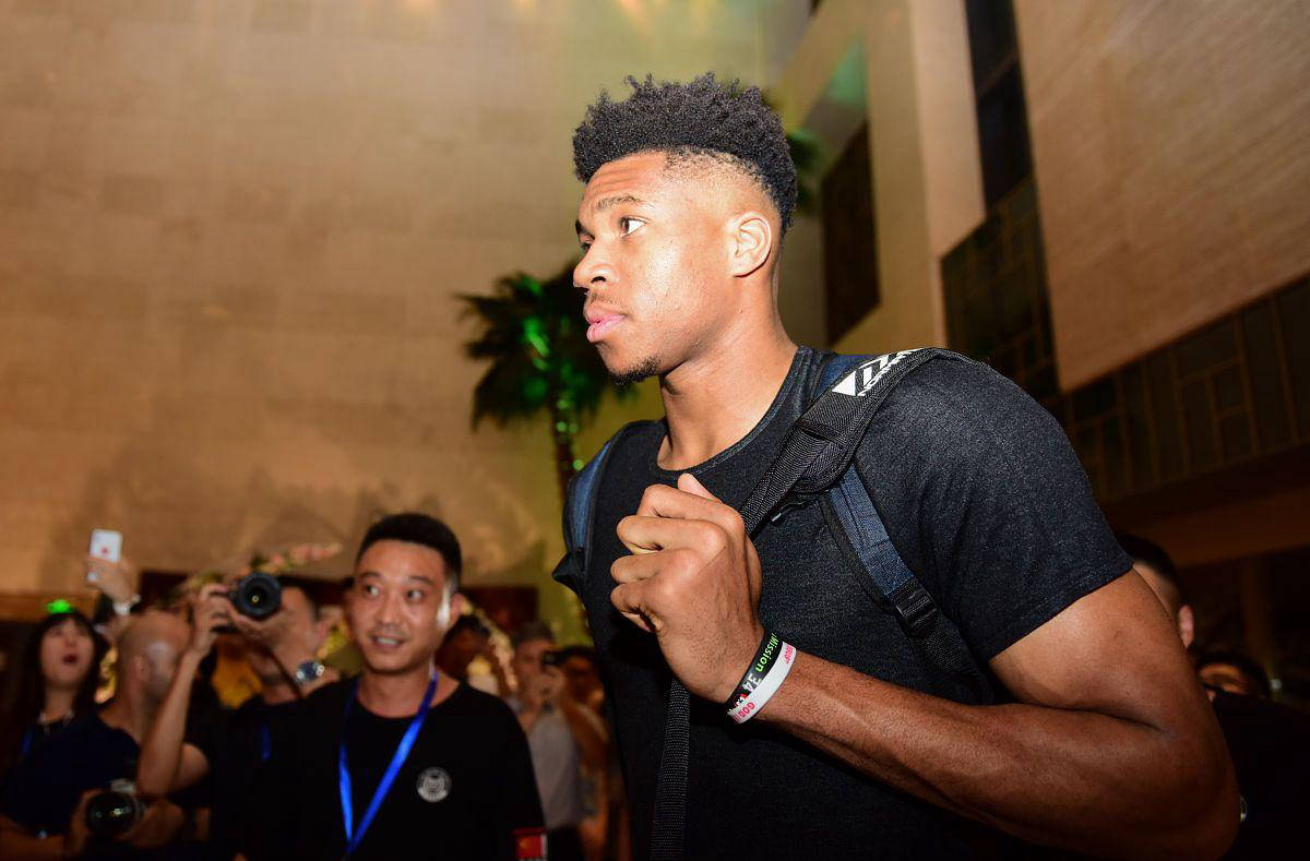 字母哥在独行侠比赛中赛况扑朔迷离,回归赛场引发热议!的简单介绍 字母哥在独行侠比赛中赛况扑朔迷离,回归赛场引发热议!的简单介绍